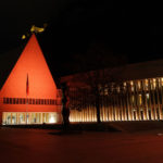 Fassadenbeleuchtung Regierungsgebäude Vaduz in Orange