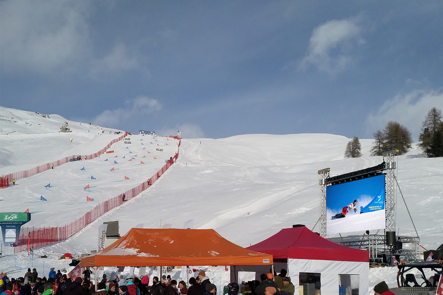 LED-Wand am FIS Snowboard Weltcup